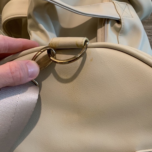 DFYNE Duffle Bag - Picture 4 of 7